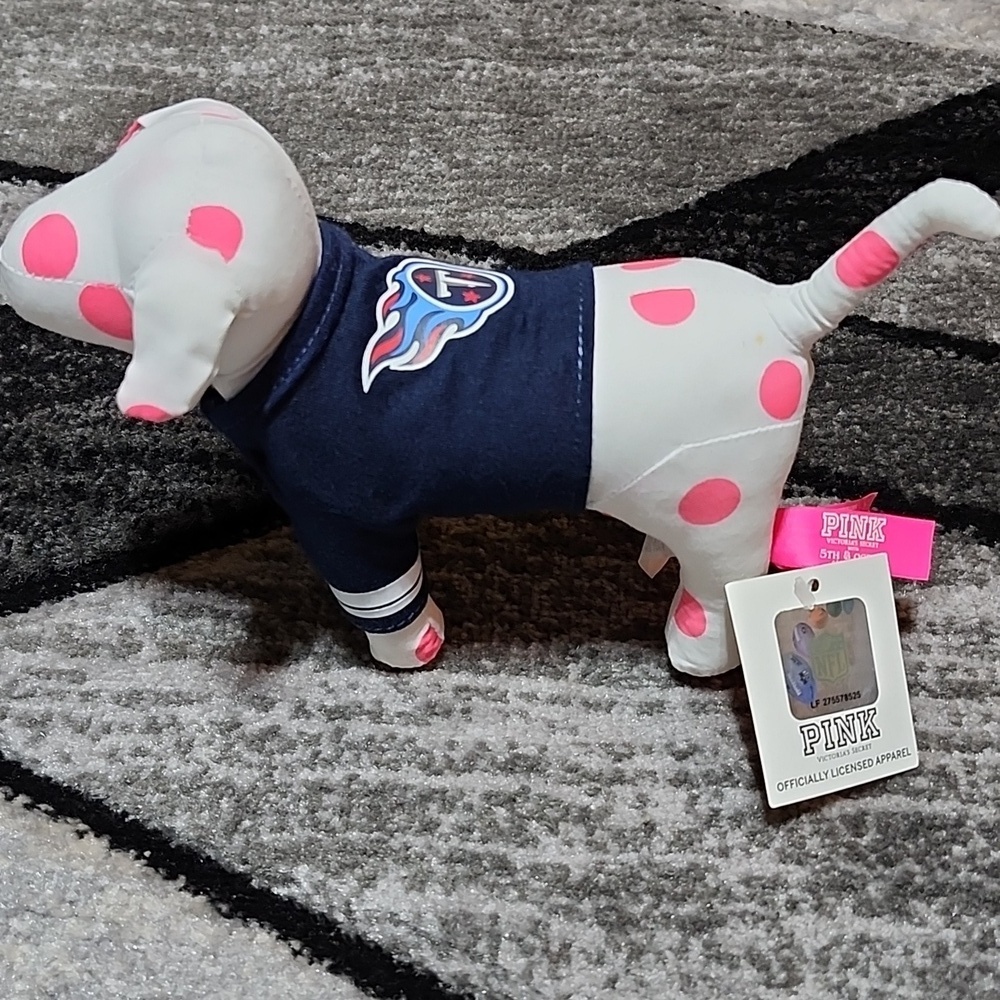 VS PINK RARE TENNESSEE TITANS 1ST EDITION NFL JERSEY PLUSH COLLECTIBLE DOG - Picture 2 of 14